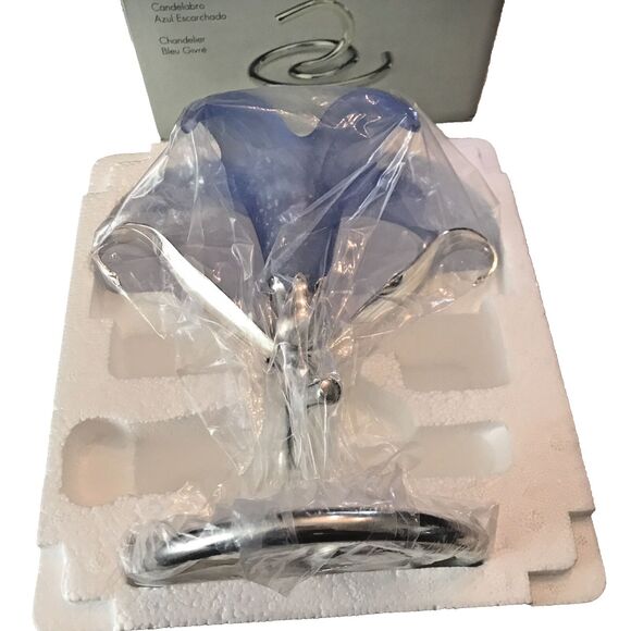 New Vintage Oneida Amaryllis Blue Frosted Candle Holder - Picture 3 of 9